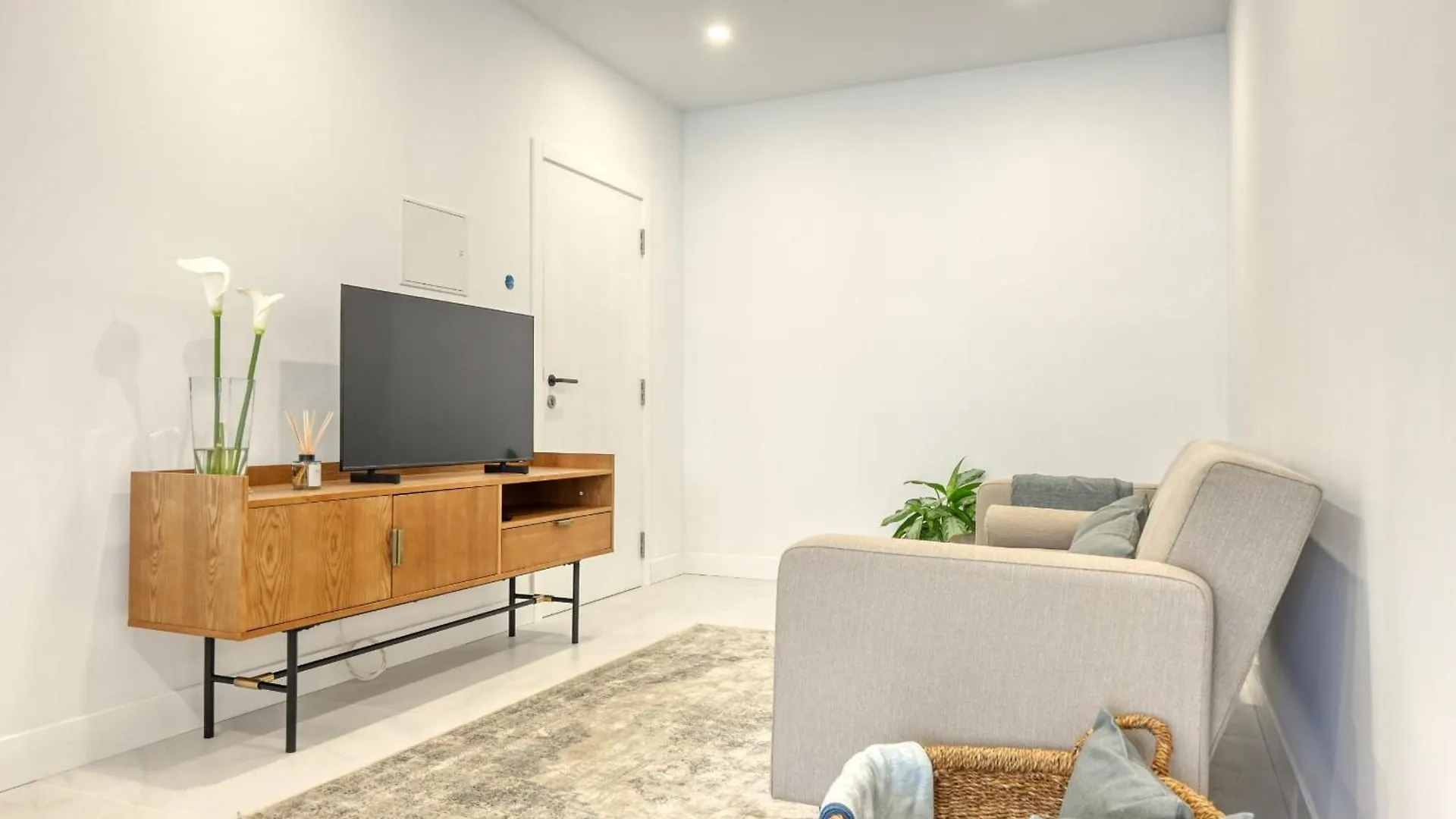 Apartment Beco Santa Emilia 2G, A Home In Madeira Funchal